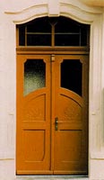 Haustür in einem Haus unter Denkmalschutz